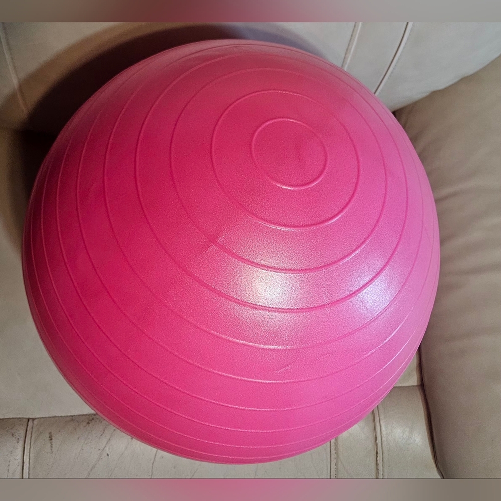 🩷💚URBNFit Exercise Ball - Yoga Ball for Workout🩷🩵 - Picture 2 of 4